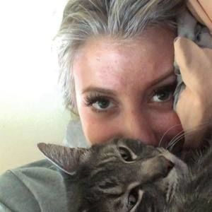 Meet your Posher, Monica